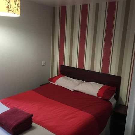 Bed and Breakfast The White Horse Cranswick Экстерьер фото