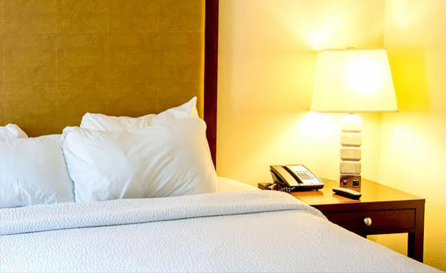 Bed and Breakfast The White Horse Cranswick Экстерьер фото